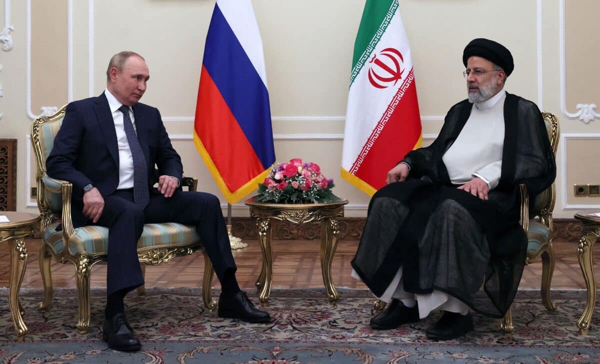 Russian President Vladimir Putin and the Iranian President Ebrahim Raisi