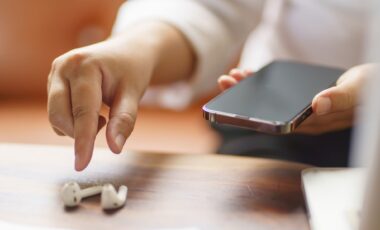 Espionage Alert: Are Bluetooth Earpieces The New Tool For Surveillance?