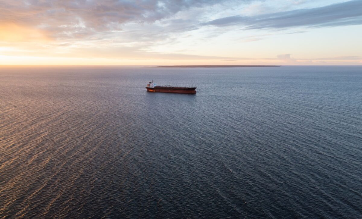 Massive Oil Spill Feared as Russian Tankers Stall in Critical Shipping Zone